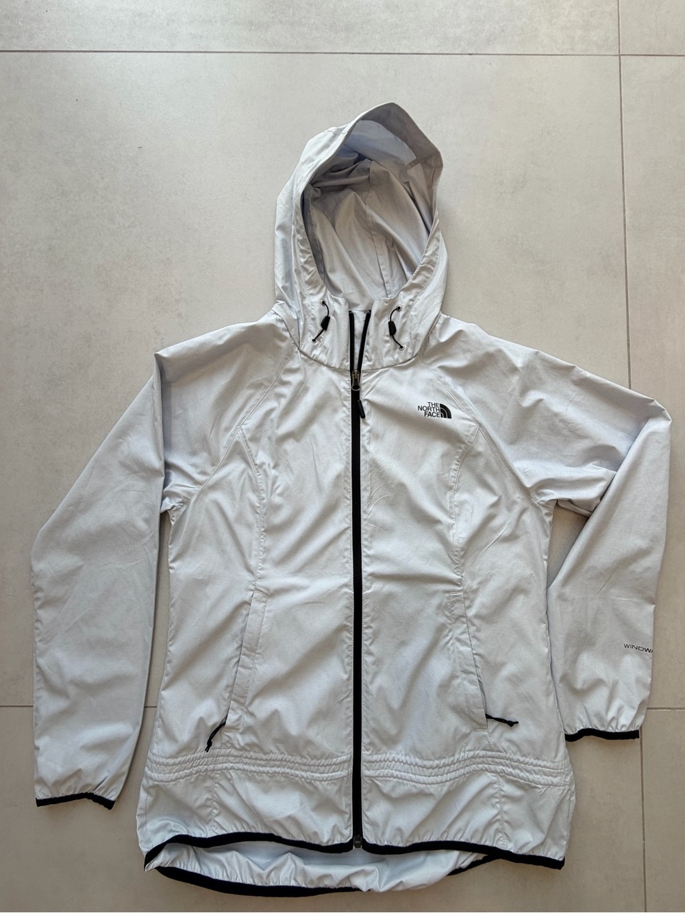 The North Face Women's Light Gray Windwall Hooded Rain Jacket -like new
